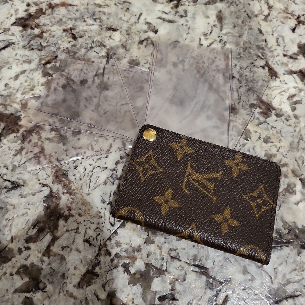 Louis Vuitton Monogram Key & Card Holder in Brown and Gold